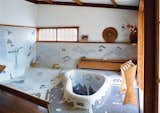 #bath #spa #bath&spa #modern #interior #interiordesign #GeorgeNakashima #1977 #sansovilla #receptionhouse #greenliving #pennytile #japanese #japan #abstractpattern #bathrub #sculptural 