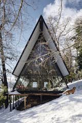 Carolina Correa Maturana and Antonio Mingo chose a site in the mountains of Chile’s Conguillío National Park for their vacation home.