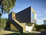 Spurred by a recent state law aimed at easing California’s housing shortage, a Los Angeles family turns to architect Martin Fenlon to add an ADU to their backyard.&nbsp;