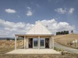 An Eco-Friendly Prefab Farmhouse Pops Up in New Zealand in Just 4 Days