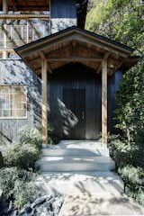 When It Rains, This Japanese Home’s Concrete Deck Becomes a Reflecting Pool - Photo 5 of 16 - 