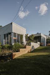 To reduce the budget, Hyde used cement fibre sheeting as an alternative to concrete blocks.